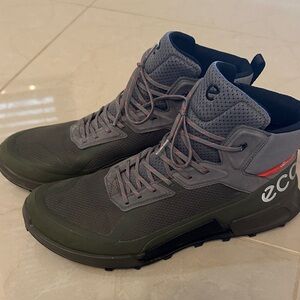 ECCO BIOM 2.1 X Mountain Men's Olive Green & Gray Athletic Sneakers 12-12.5  46